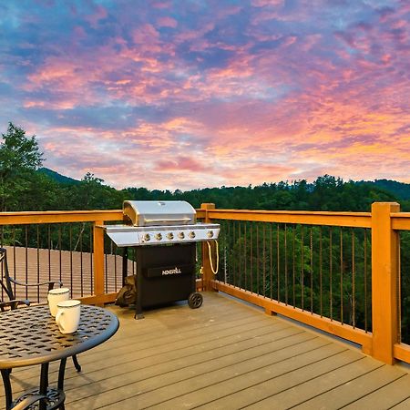 Private, Mtn Views, Theatre, Pool, Hot Tub, Game Room Sevierville Exterior foto